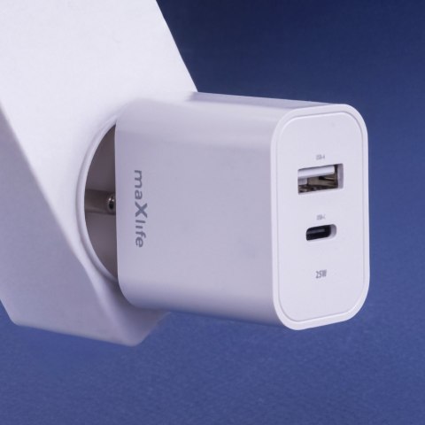 Maxlife ładowarka sieciowa PD QC MXTC-06-25AC 1x USB-C 1x USB 25W biała