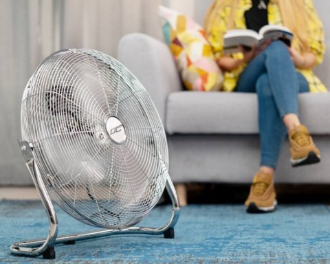 Wentylator przemysłowy podłogowy LTC 18'' 120W chrom