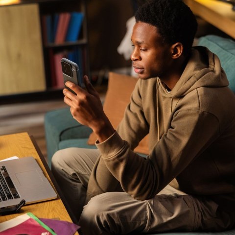 Spigen Nakładka Rugged Armor do Xiaomi 15 Czarna Matowa